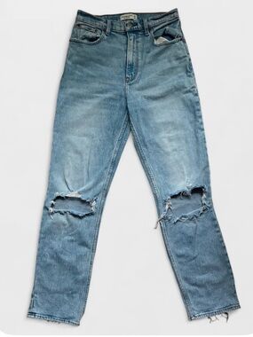 Rare Abercrombie 90's Straight Ultra High Rise Distressed Jeans
